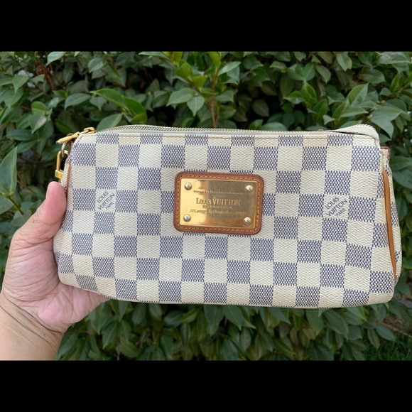 Sold - Picture 2 of 14